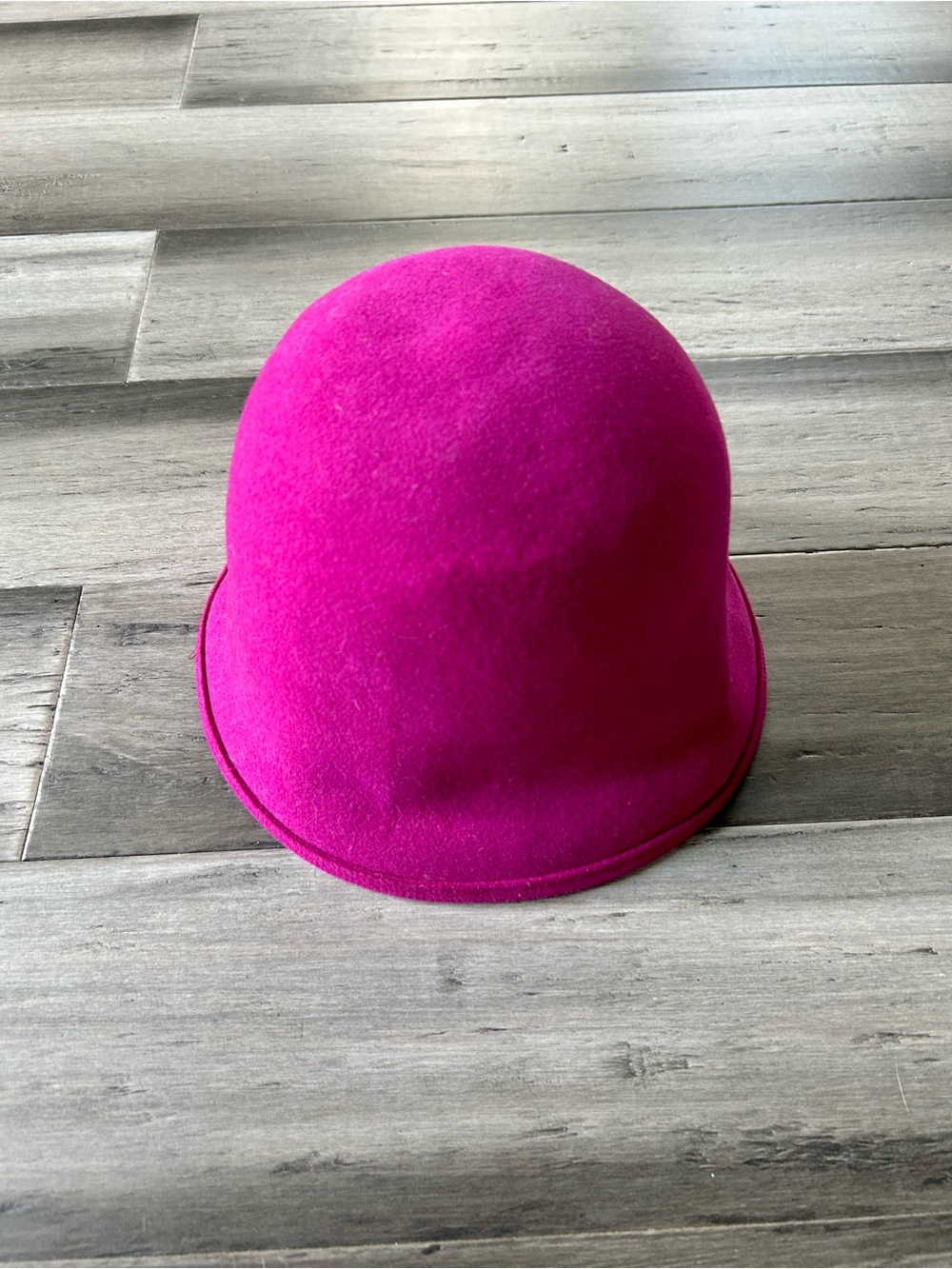 Vintage 1980s Toucan Vibrant Magenta Wool Hat